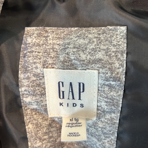 Boys Gap Vest - Picture 2 of 3
